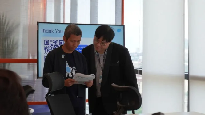 One-to-one help during the build session