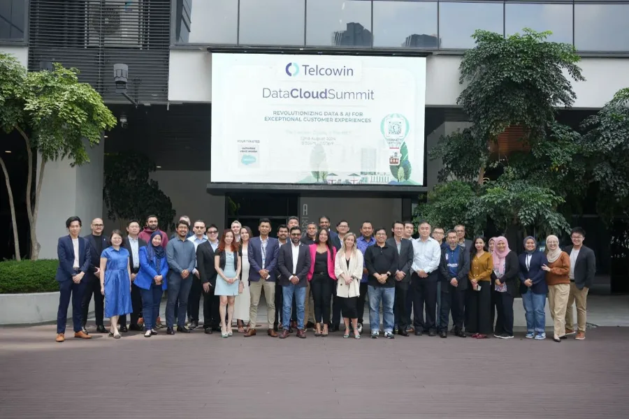 Attendees at the Telcowin Data Cloud Summit