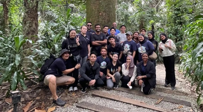 The full group on the Taman Tugu forest trail