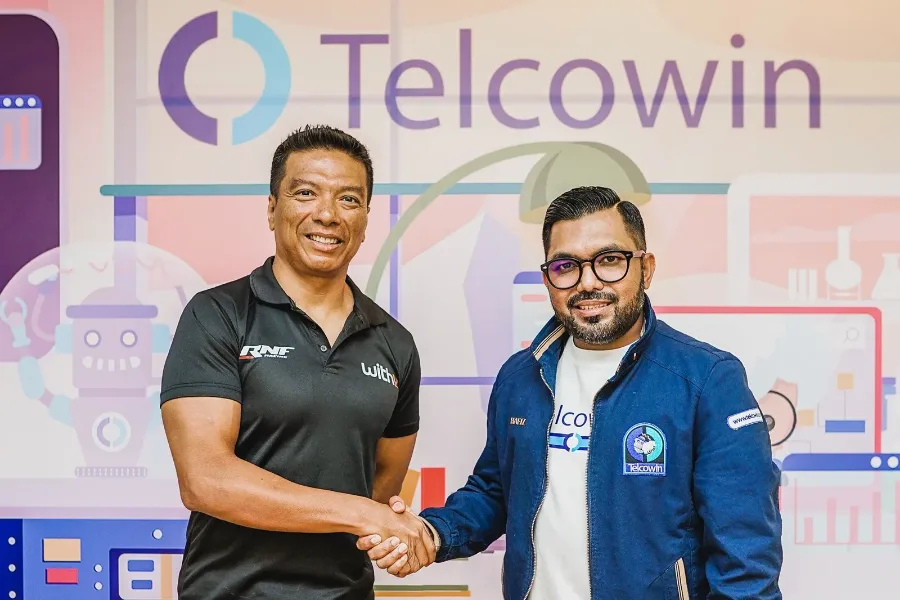 Telcowin and WithU Yamaha RNF teams together at the signing ceremony