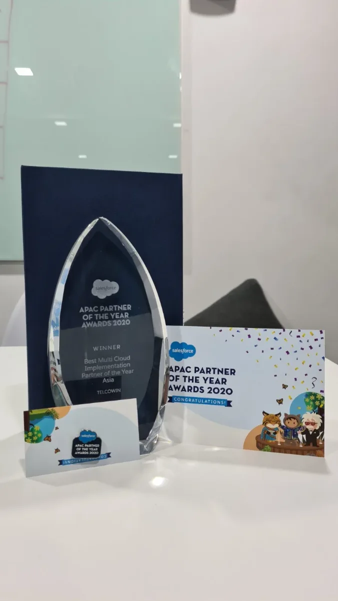 The Salesforce APAC Partner of the Year Awards 2020 trophy awarded to Telcowin